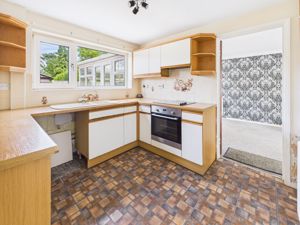 Kitchen- click for photo gallery